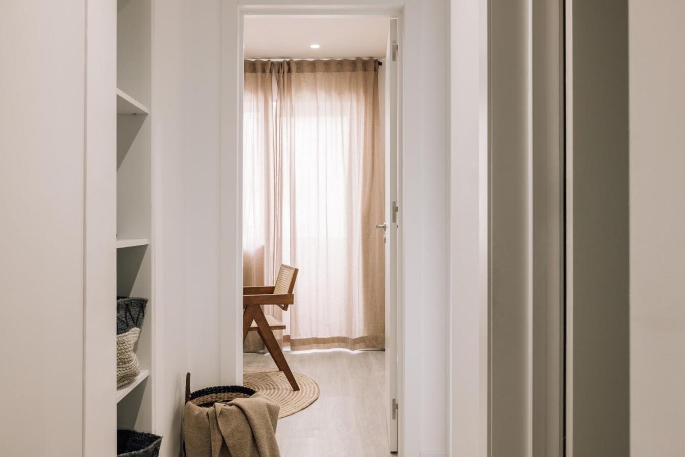 Demba - 2 Bedrooms And Office In Arroios * Lisboa