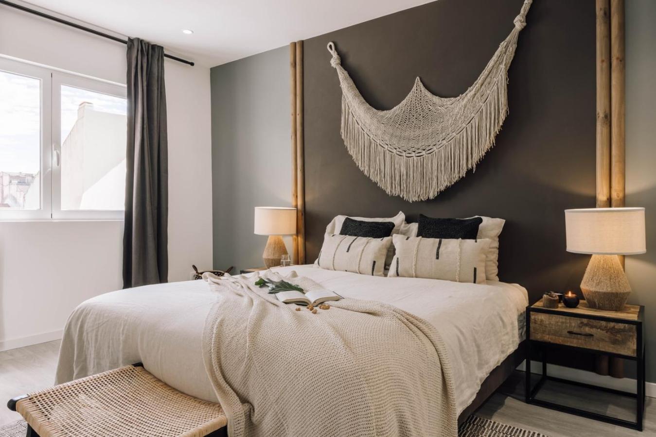 Demba - 2 Bedrooms And Office In Arroios *